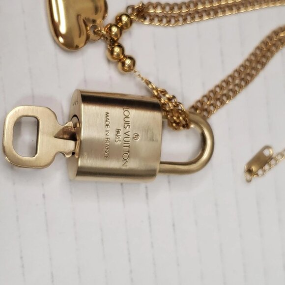 Louis Vuitton Lock & Key w/ Unbranded Heart Love Golden Stainless Steel Chain - Picture 6 of 14